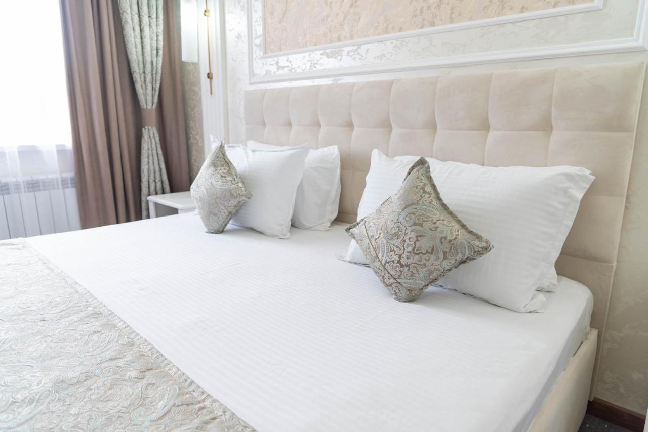 Dora Hotel Шимкент Екстер'єр фото