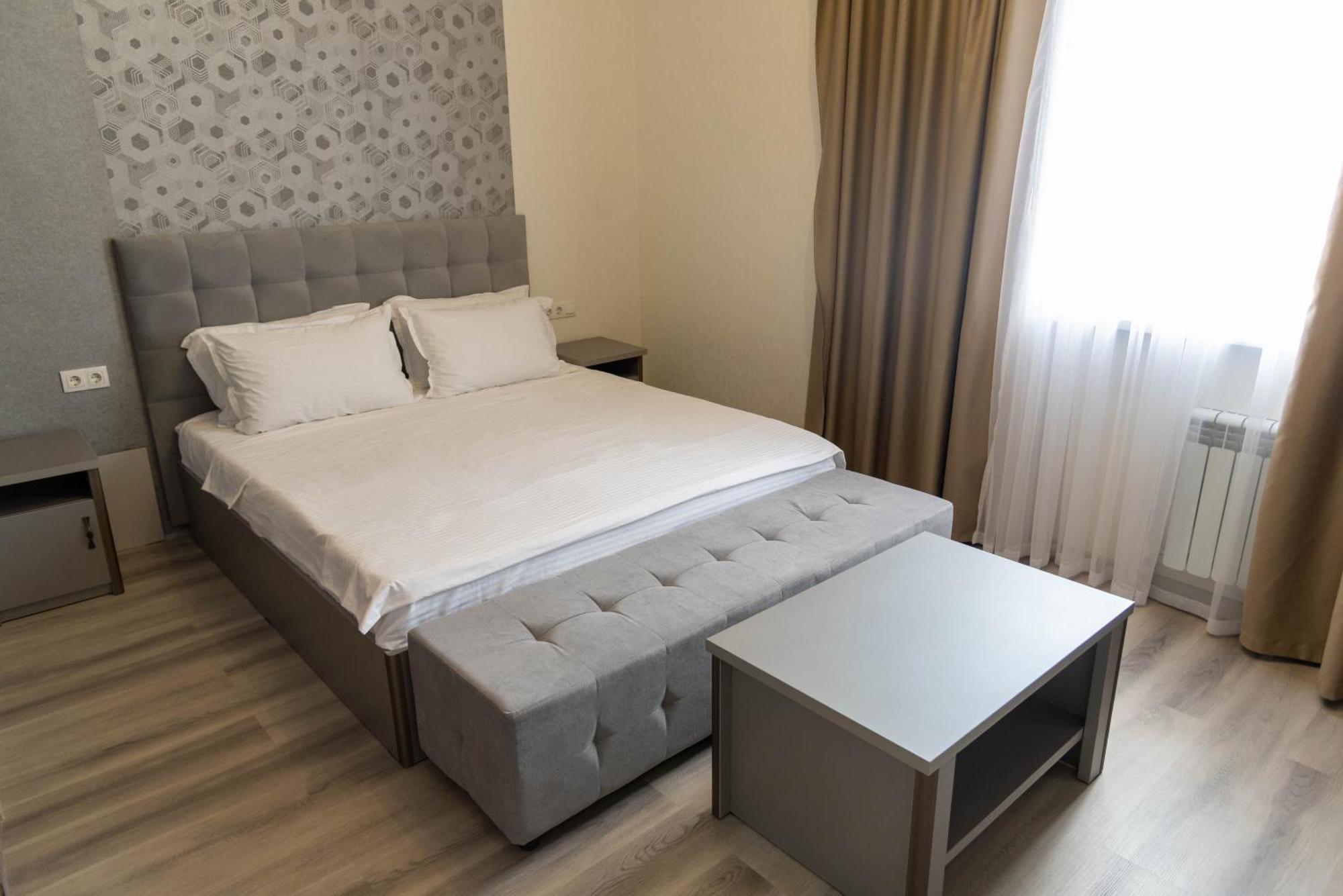 Dora Hotel Шимкент Екстер'єр фото